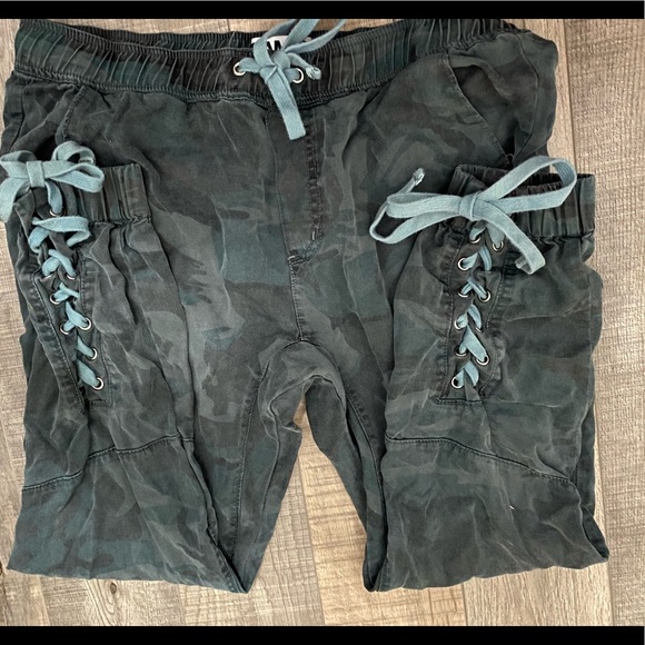 Pam & Gela drawstring army tie - Picture 2 of 10